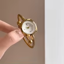 ساعة "سوان" الفاخرة Luxury Swan Watch