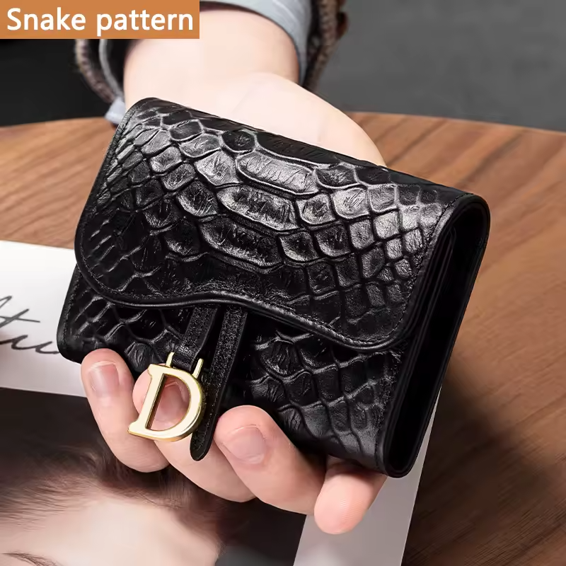 محفظة كروكو شيك | Croco Chic Short Wallet