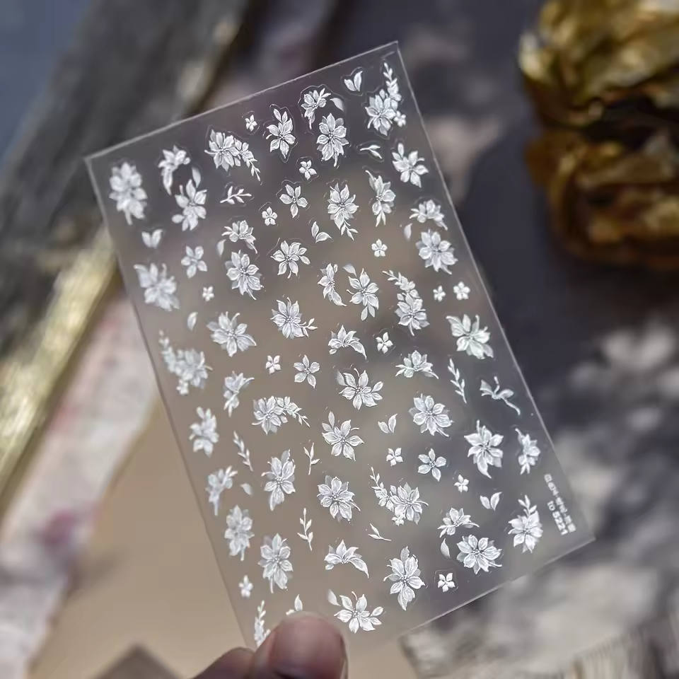 زهور الكاميليا البيضاء المذهبة | Gilded Camellia Luxe
