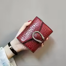 محفظة "كلاسيك" الجلدية المدمجة | Compact Leather Wallet